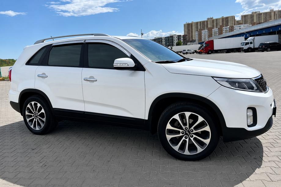 Kia Sorento II XM 2009–2014 Střešní ližiny šedé OEM (hliník, montáž lepením) Fotografie 3