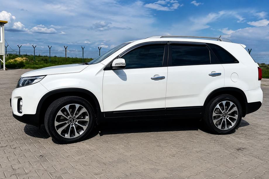 Kia Sorento II XM 2009–2014 Střešní ližiny šedé OEM (hliník, montáž lepením) Fotografie 1