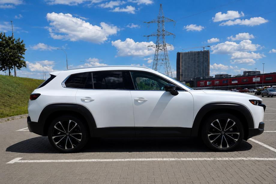 Mazda CX-50 2022– Střešní ližiny šedé OEM (hliník, montáž lepením) Image