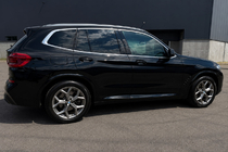BMW X3 G01 2018– Integrované střešní ližiny chrom OEM (hliník, montáž lepením) fotografie 2