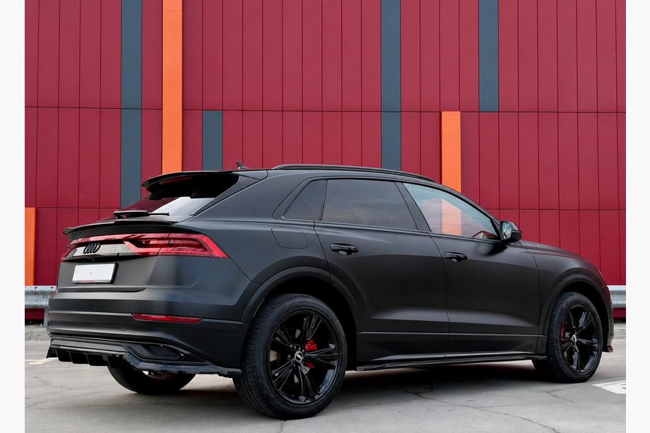 Audi Q8 2018– Integrované střešní ližiny černé OEM (hliník, montáž lepením) Image