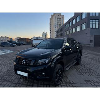 Černé OEM střešní ližiny (ABS plast, montáž lepením) Nissan Navara/NP300 2016– fotografie 2