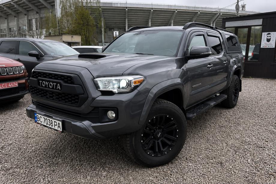 Toyota Tacoma 2015–2023 Střešní ližiny černé OEM (hliník) Image