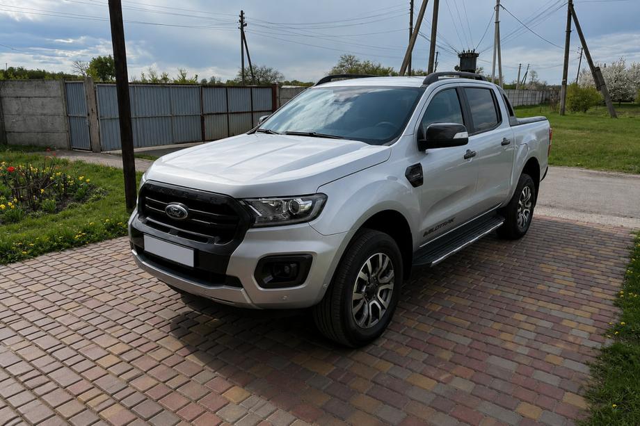 Ford Ranger 2011–2022 Černé OEM střešní ližiny (ABS plast, montáž lepením) Image