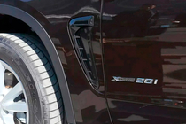BMW X6 F16 2014–2019 Žábry na blatníky ve stylu Black X6M F86 fotografie 7