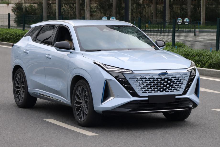Changan UNI-Z 2022– Integrované střešní ližiny chrom OEM (hliník, montáž lepením) Image