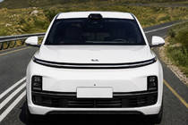 Li Auto L7 Integrované střešní ližiny černé OEM (hliník, montáž lepením) fotografie 1