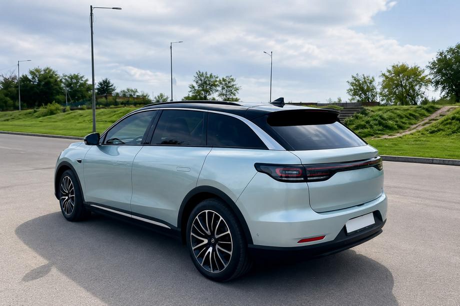 Leapmotor C11 2021– Černé střešní ližiny OEM (hliník, montáž lepením) Fotografie 2