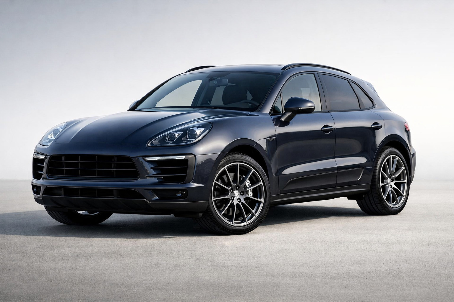 Recenze Porsche Macan 2014–2024: kompaktní Porsche do města i na dálnici