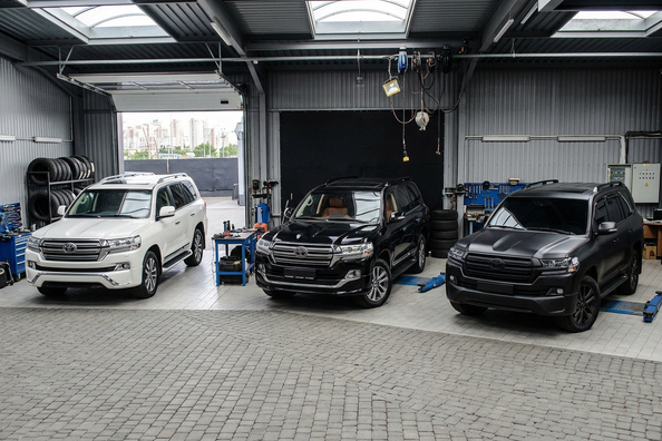 Comfort, Executive 2016, Executive 2019 nebo Executive 2021: jaký facelift LC200 zvolit