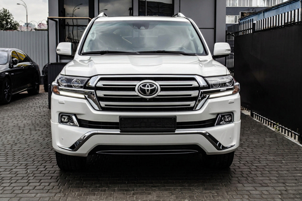 Kolik opravdu stojí kompletní facelift Toyota Land Cruiser 200