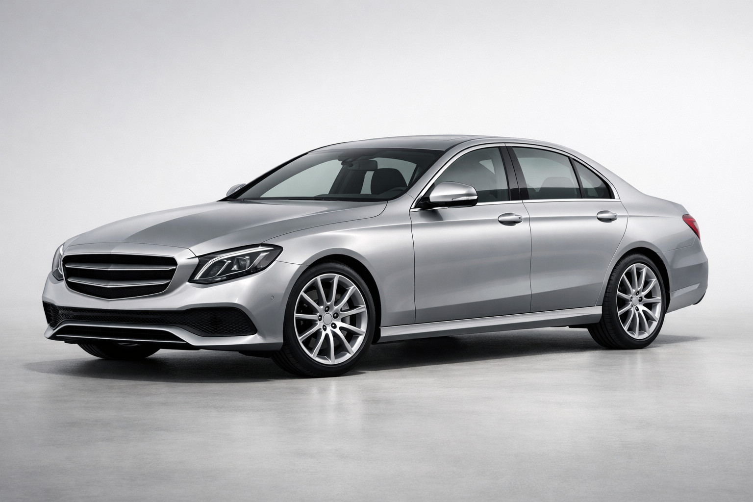 Test Mercedes-Benz E-Class (W213): business sedan páté generace bez zbytečného patosu