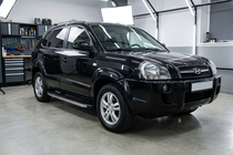 Hyundai Tucson JM 2004– Boční prahy BlackLine (2 ks, hliník) fotografie 1