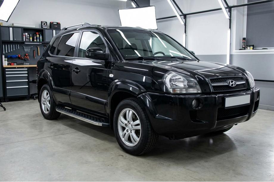 Hyundai Tucson JM 2004– Boční prahy BlackLine (2 ks, hliník) Image