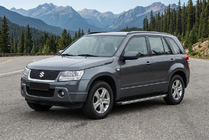 Suzuki Grand Vitara 2005–2017 Boční prahy BlackLine (2 ks, hliník) fotografie 1