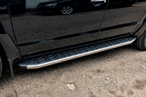 Volkswagen Amarok 2010–2022 Boční prahy BlackLine (2 ks, hliník) fotografie 1