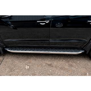 Boční prahy BlackLine (2 ks, hliník) Volkswagen Amarok 2010–2022 fotografie 2