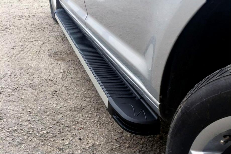 Volkswagen Caddy 2004–2010 Boční nášlapy MAYA (2 ks, hliník) Standardní základna Image