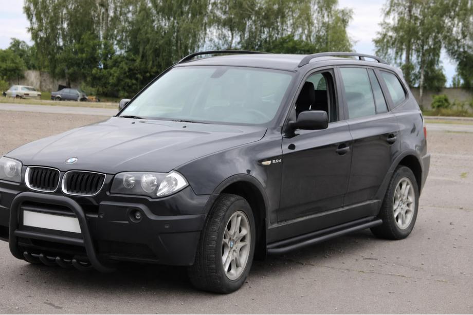 BMW X3 E83 2003–2010 Boční prahy KB001 Black (nerez) 60 mm Fotografie 2