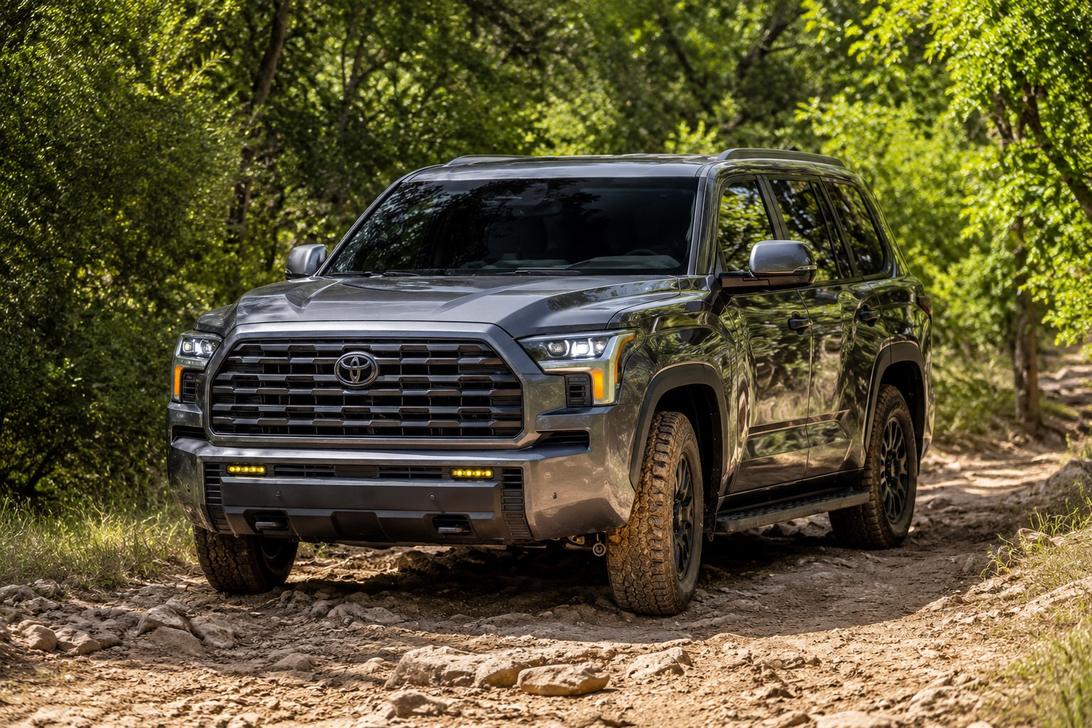 Toyota Sequoia 2027 dostala facelift a tovární offroad paket Trailhunter