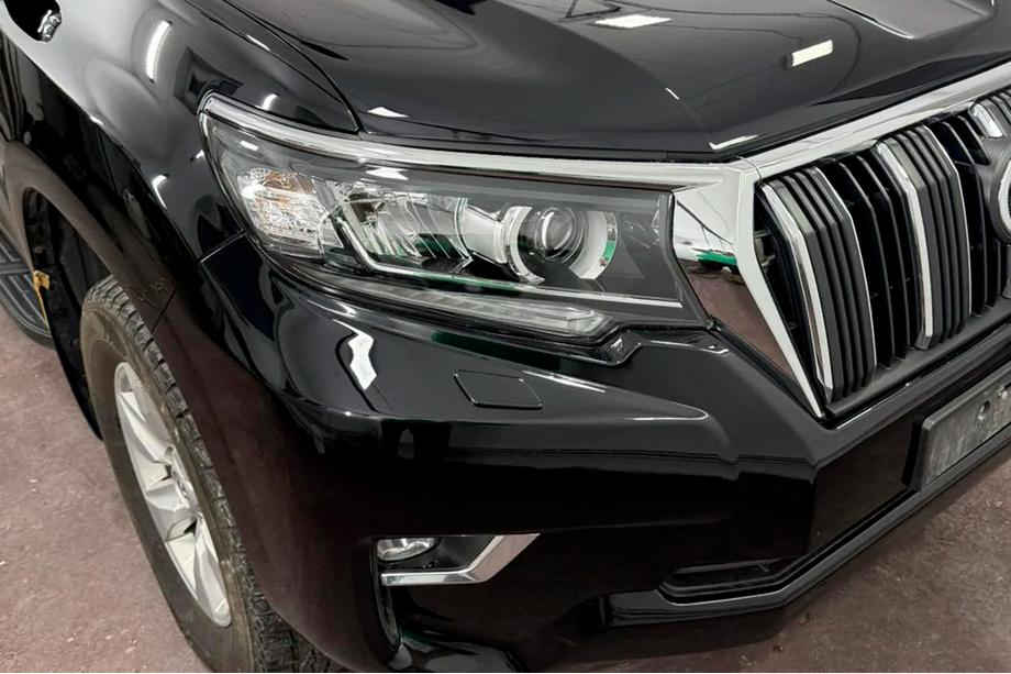 Toyota Land Cruiser Prado 150 2009–2023 Řasa na světlomet – pravá (1 ks, pro LED) Image