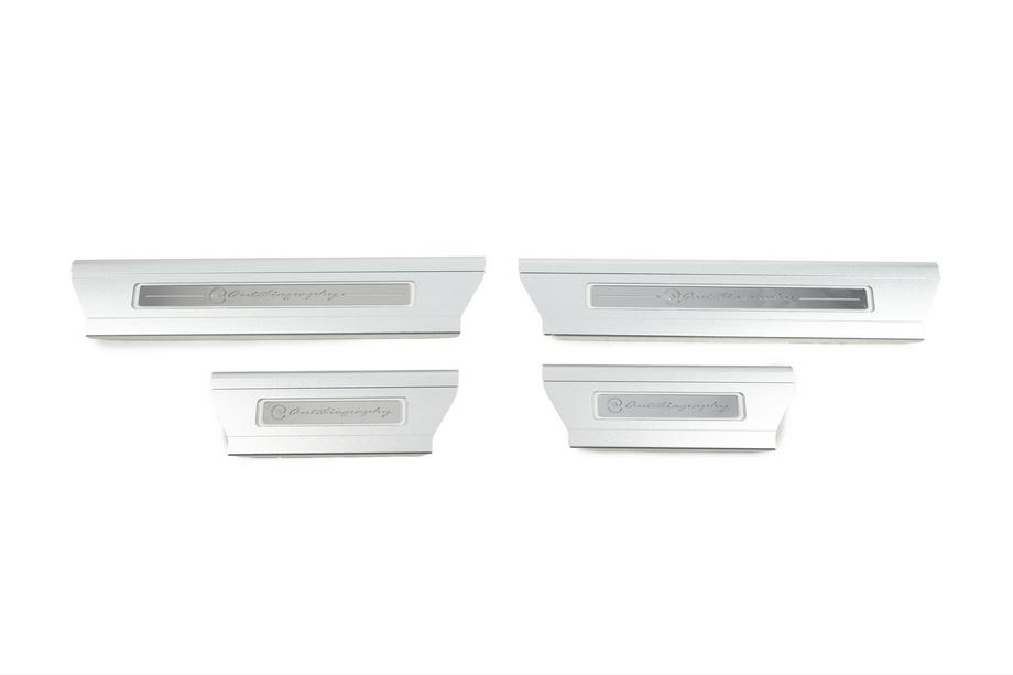 Range Rover Sport 2014–2022 Plastové kryty prahů SV Autobiography (4 ks) Fotografie 2