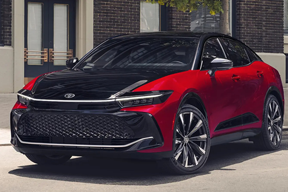 Toyota Crown 2027: nový hybrid THS 5, pohon všech kol a nový design