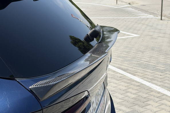 BMW X5 G05 2018 → X5M 2025: kompletní update s karbonovým bodykitem a M volantem Fotografie 4
