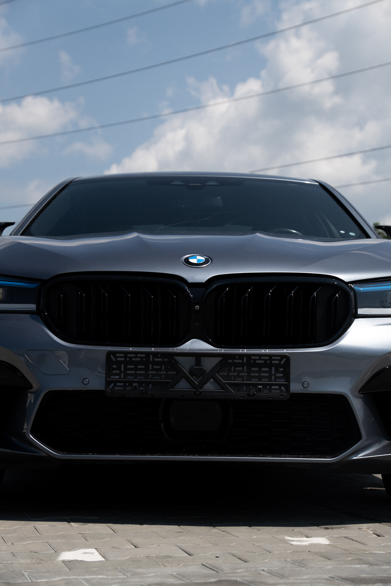 Z obyčejné BMW G30 na M5 Competition 2021: co bylo namontováno