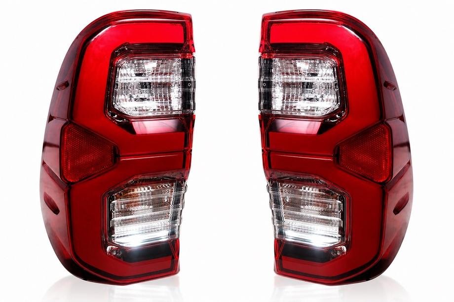 Toyota Hilux 2015– Zadní světla V4 (2 ks) Image