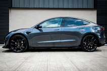 Tesla Model 3 2017– Nástavce prahů Fast (pro 2017-2023) fotografie 1