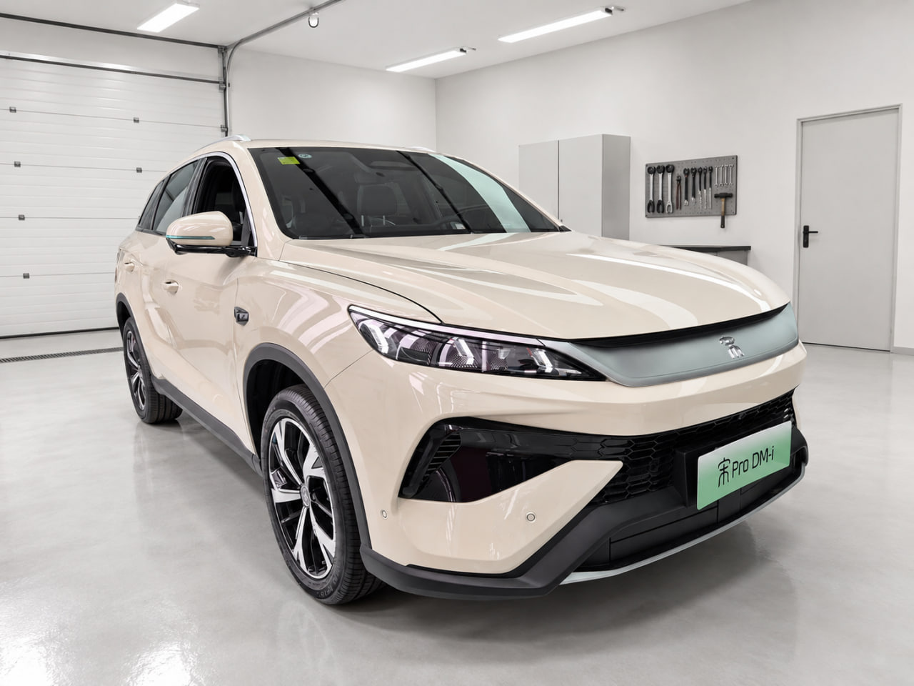 Nový BYD Song Pro 2027: dojezd 1105 km a technologie Super DM-i Flex
