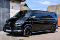Volkswagen T6 2015–2024 Boční nášlapy Premium Black (2 ks, nerez) fotografie 2