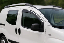 Peugeot Bipper 2008–2017 Okenní deflektory s chromovanou lištou Niken Luxury (2 ks) fotografie 1