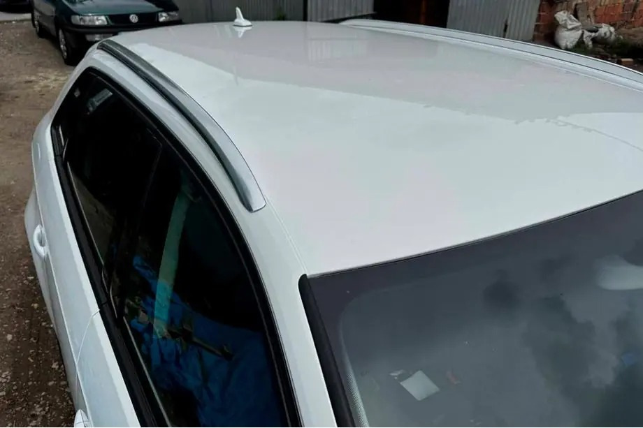 Audi A3 2012–2020: montáž střešních podélníků – naše práce