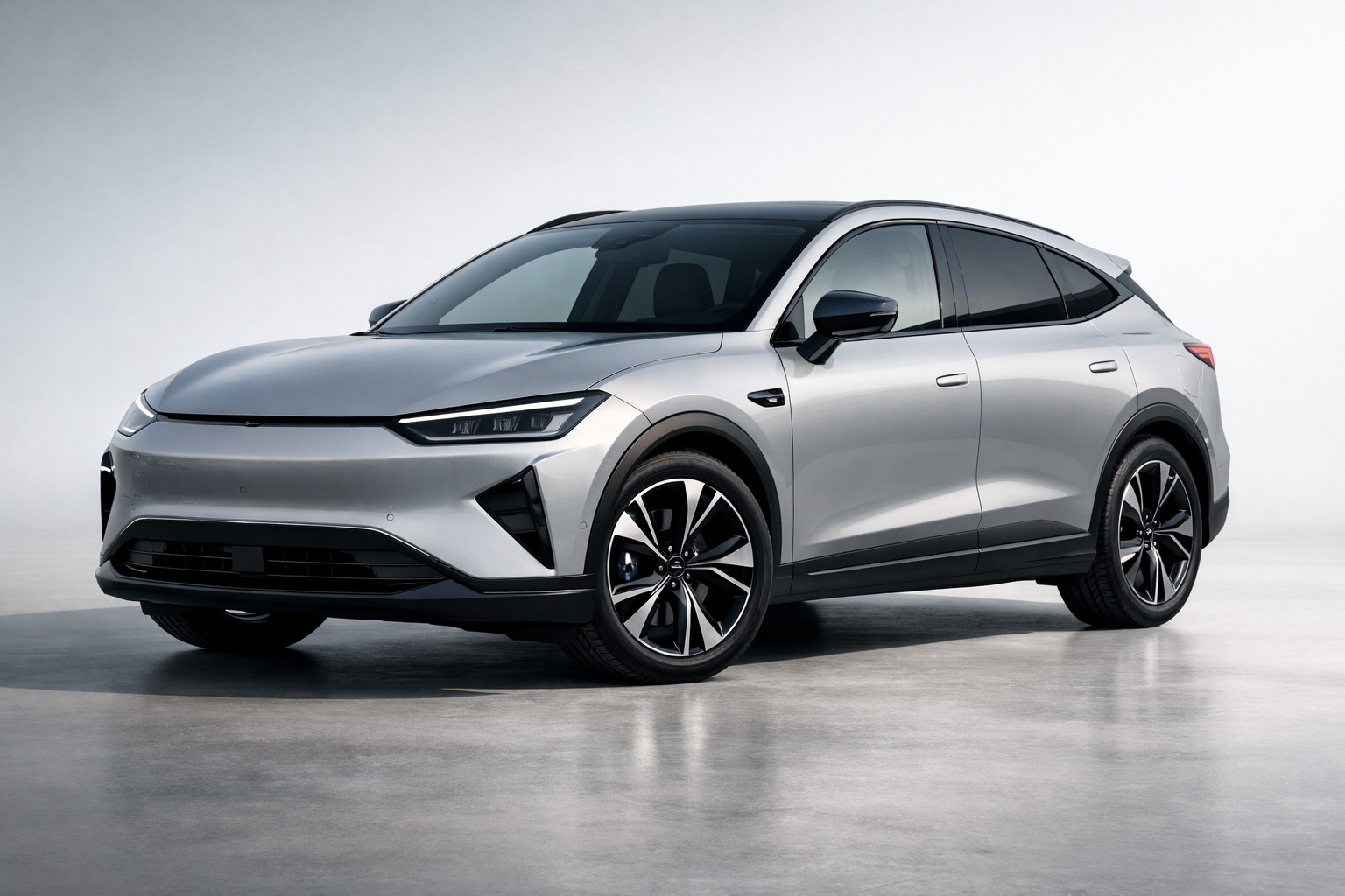 XPeng G6 2026: přehled čínského konkurenta Tesla Model Y a BYD Sealion 7