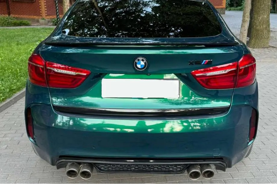 Tuning BMW X5 F15: kryty zrcátek, spoiler a přední lip