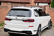 BMW X7 G07 2019–: montáž faceliftového kitu LCI M-Performance fotografie 9