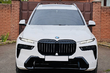 BMW X7 G07 2019–: montáž faceliftového kitu LCI M-Performance fotografie 1