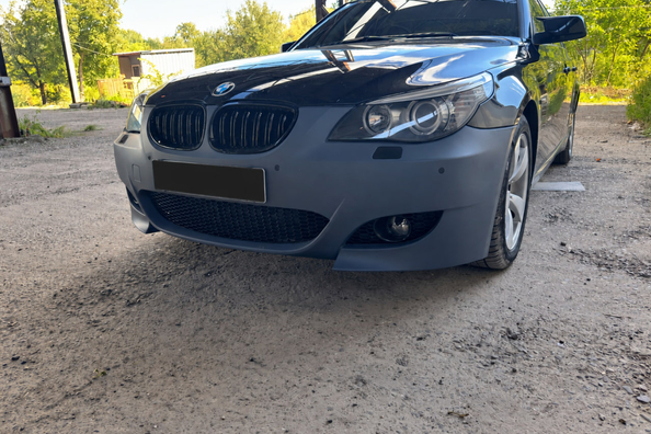 Tuning BMW E60/E61: montáž předního nárazníku M5