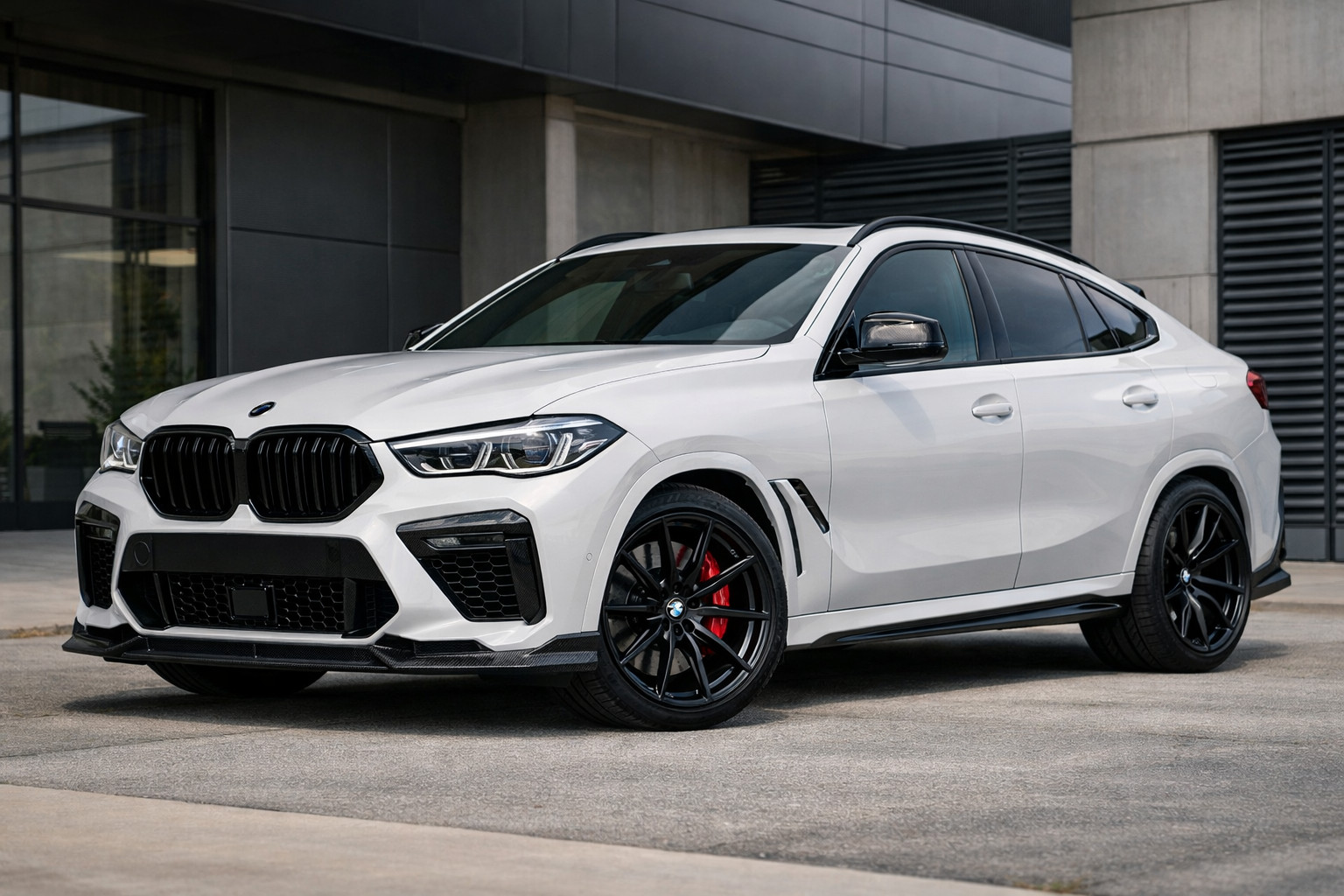 Co namontovat na BMW X6 G06 po koupi pro styl X6M