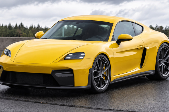 Porsche 718 EV 2027: prototyp téměř bez kamufláže na Nürburgringu Fotografie 1