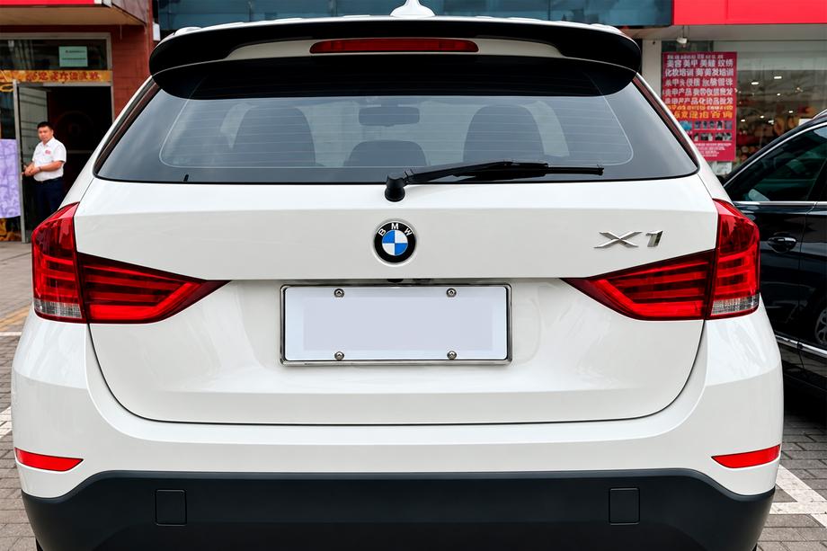 BMW X1 E84 2009–2015 Spoiler DPT M-Style (černý lesk) Image