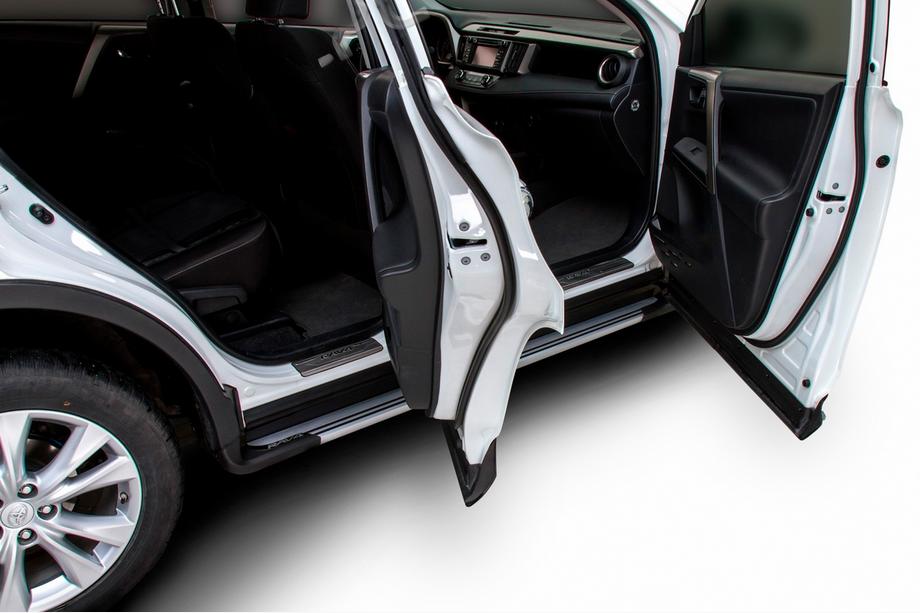 Toyota Rav 4 2013–2018 Boční prahy OEM V4 Silver (2016-2018, 2 ks, hliník) Fotografie 6