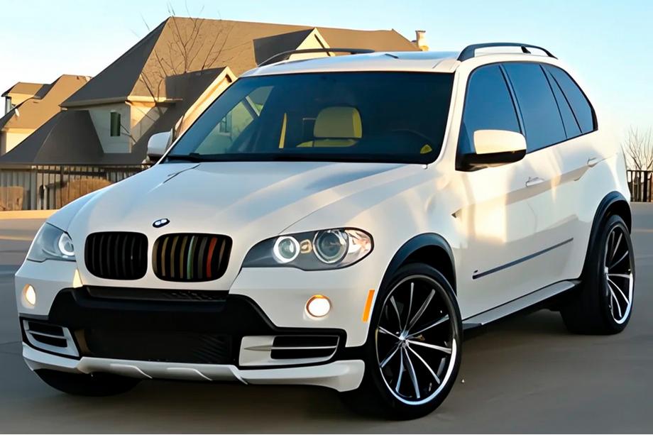 BMW X5 E70 2007–2013 Sada bodykitu Warrio (pro Base 2007-2010) Image