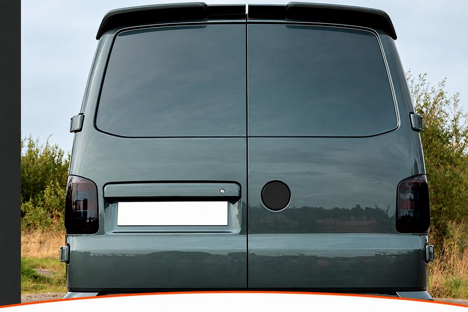 Volkswagen T5 2010–2015 Spoiler DPT (dvoukřídlé zadní dveře, černý lesk) Fotografie 1