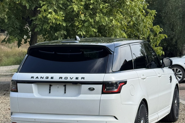 Range Rover Sport L494 2018–2022: montáž body kitu SVR – naše práce Fotografie 13