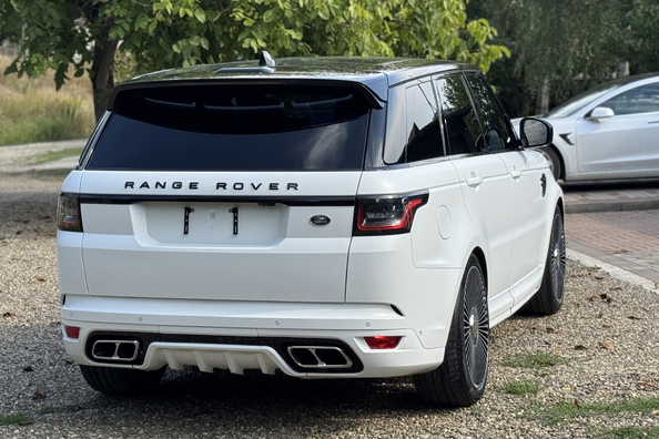 Range Rover Sport L494 2018–2022: montáž body kitu SVR – naše práce Fotografie 12