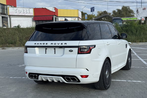 Range Rover Sport L494 2018–2022: montáž body kitu SVR – naše práce Fotografie 9