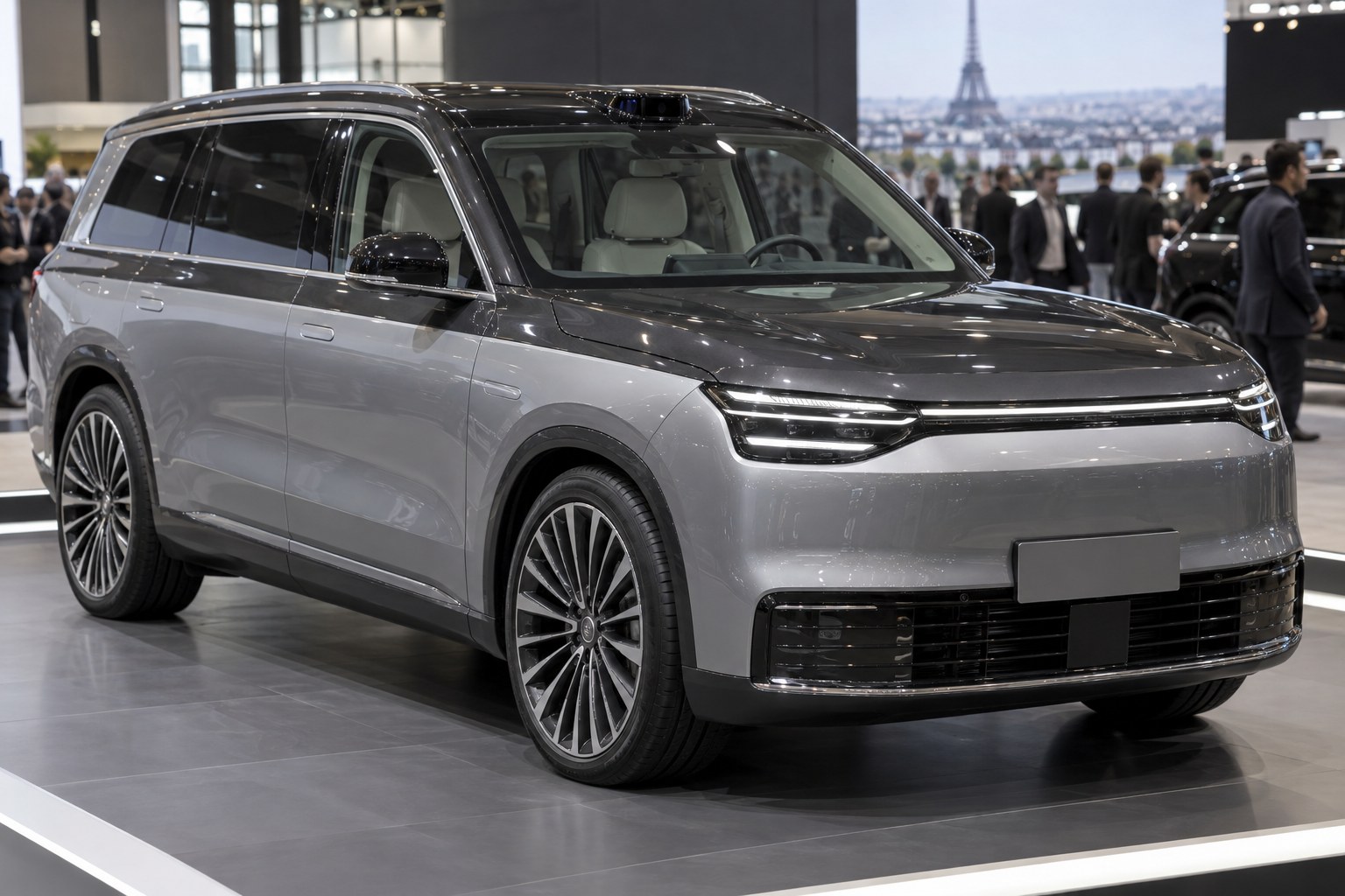 Leapmotor D19: šestimístná vlajková loď s dojezdem na elektřinu až 300 km z Paříže